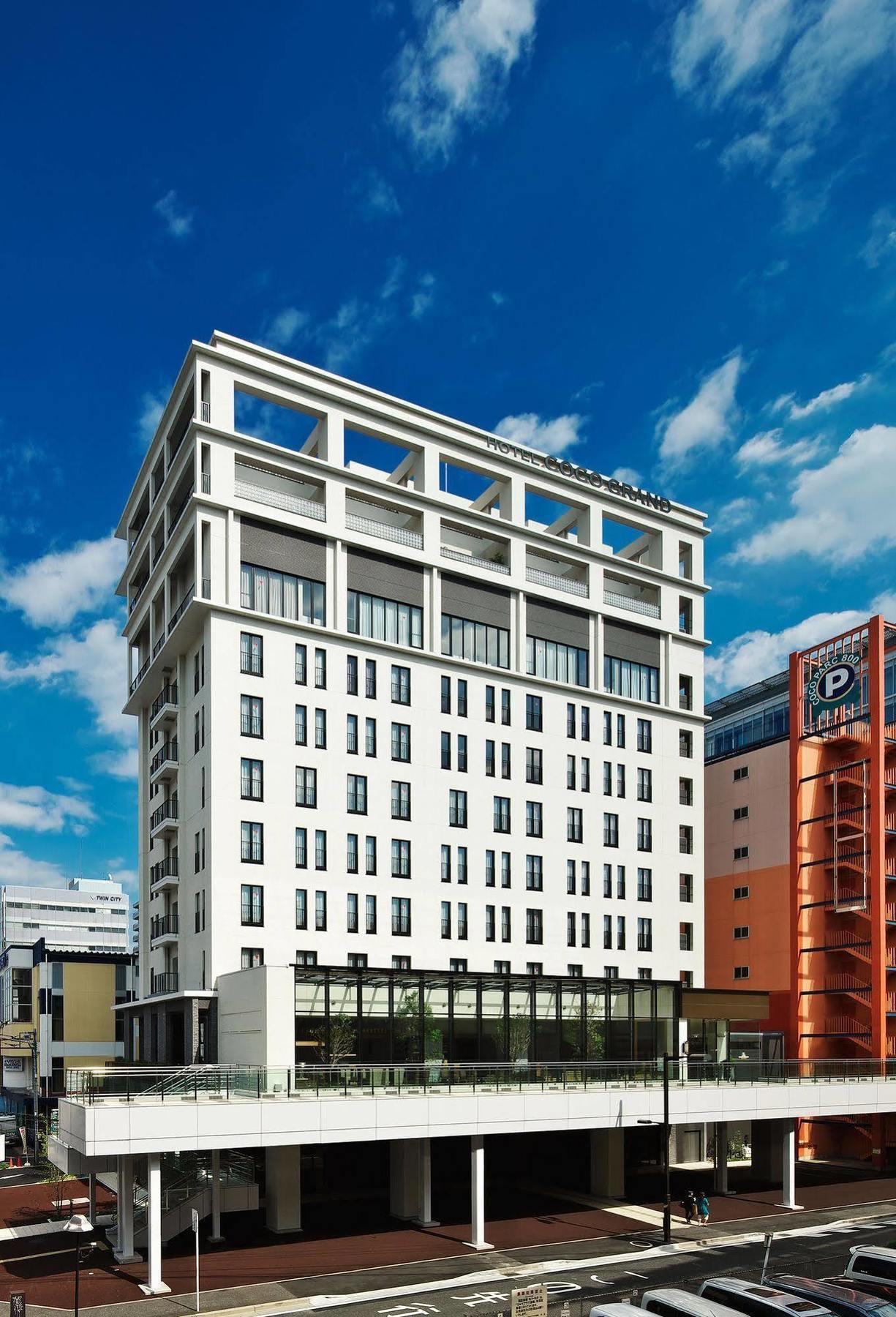 Hotel Coco Grand Такасаки Екстериор снимка